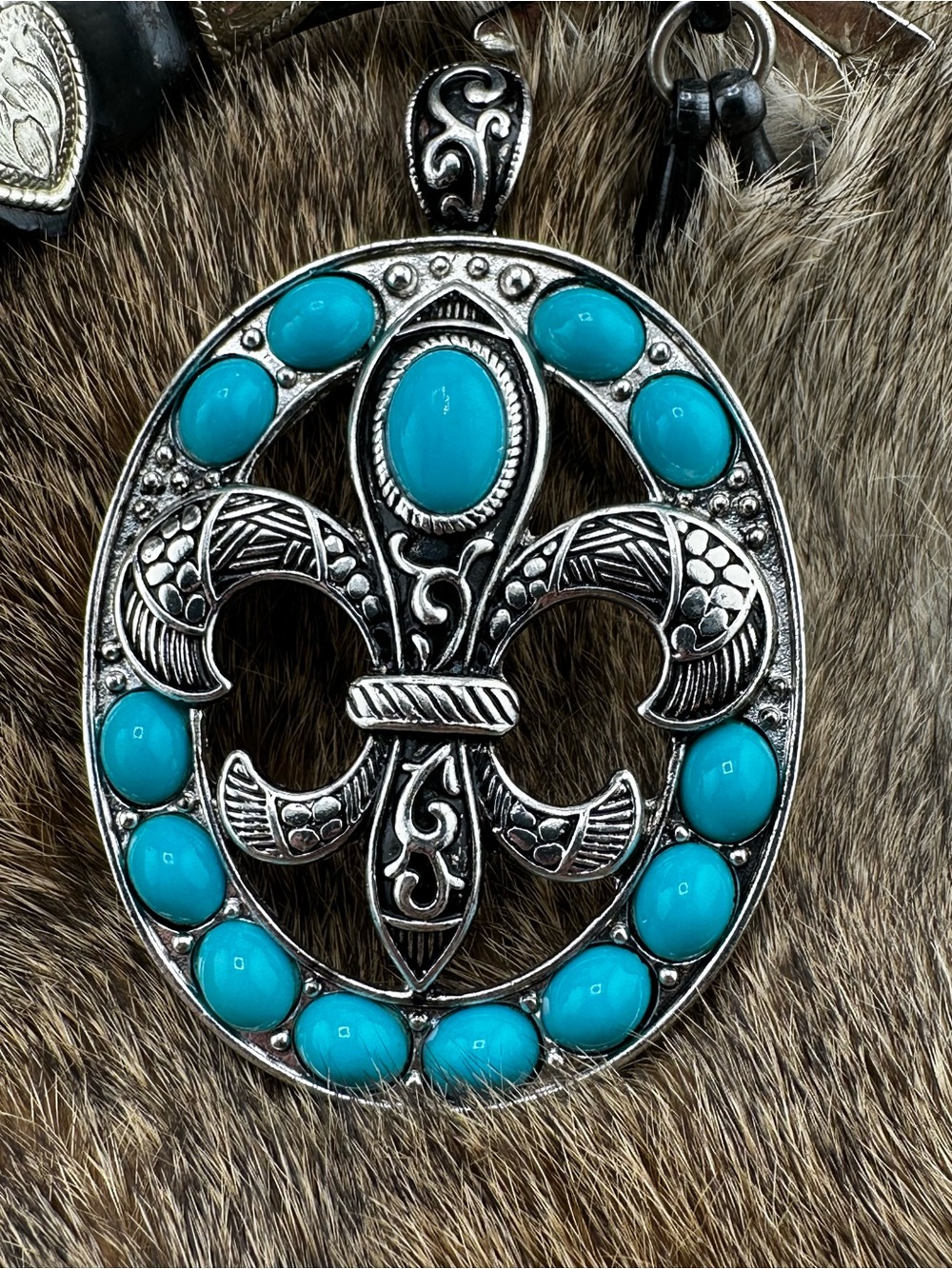 Turquoise Stone Fleur-de-Lis Silver Pendant Necklace